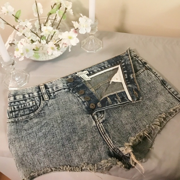 Forever 21 Pants - (3/$25)Forever 21 acid wash denim shorts